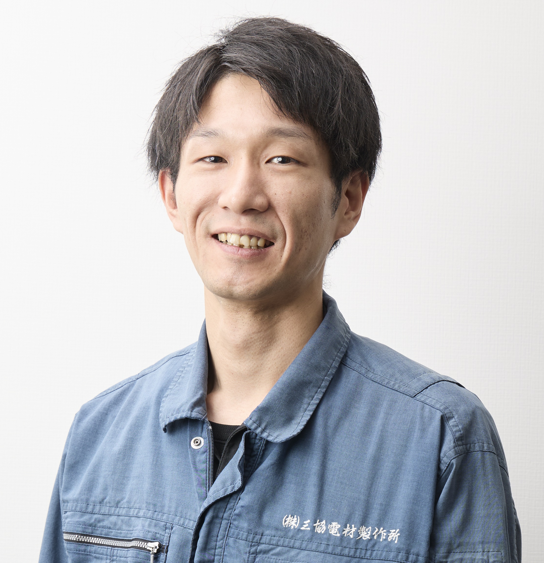 マシニングセンタを担当する製造スタッフ紹介